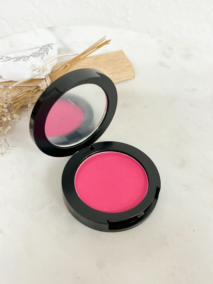 Love Magnetic - Love Stuck Powdered Blush