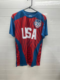 Men’s medium tee