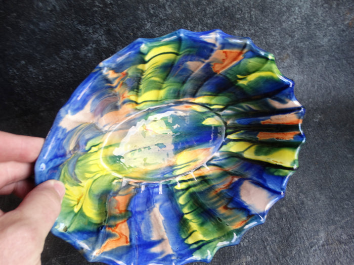 Oaxacan Scallop-edged and Ridged Dripware Bowl M2660