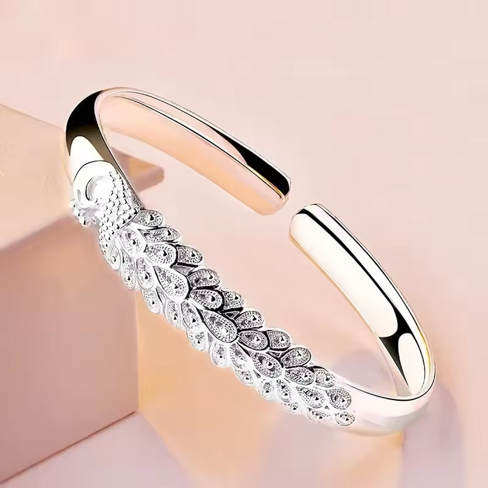 Pavora – Peacock Feather Cuff Bracelet