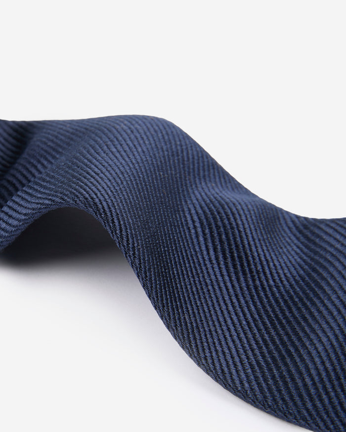 Silk tie