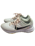 Woman’s 6.5 Nike
