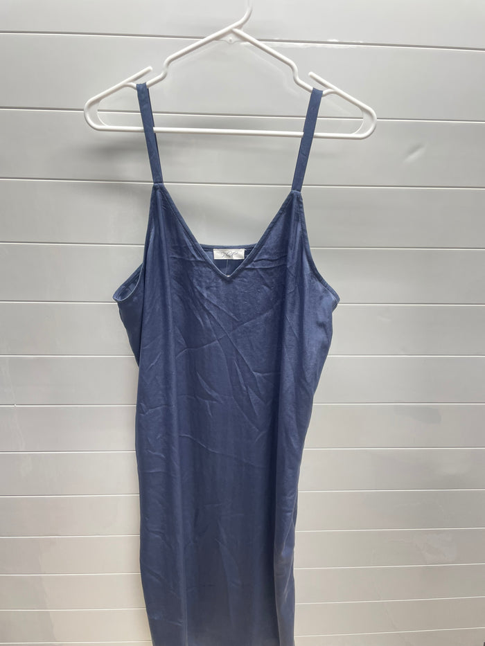 Women’s medium dress