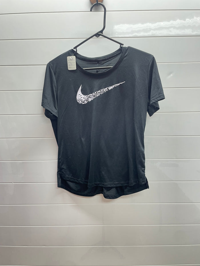 Women’s small tee