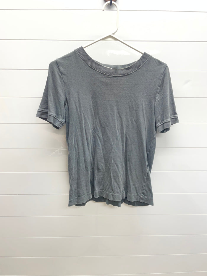 Women’s small tee